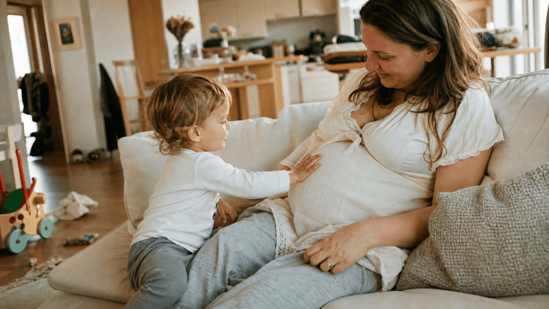 Geschwisterkind: Wie du dein erstes Kind auf das Baby vorbereitest - Familienwissen